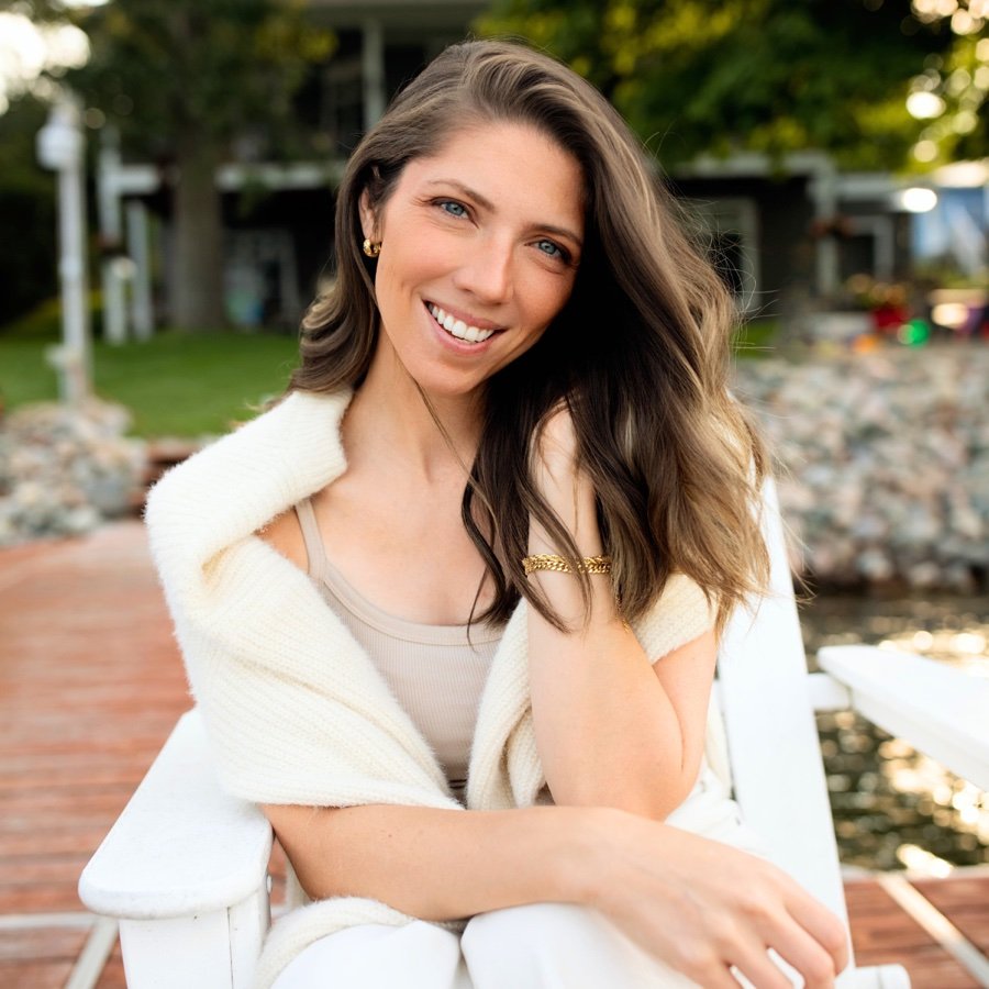 Halle, founder of Rarecreatr